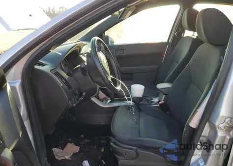 2010 Ford Focus Se z USA, uszkodzony, nr VIN 1FAHP3FN5AW295538